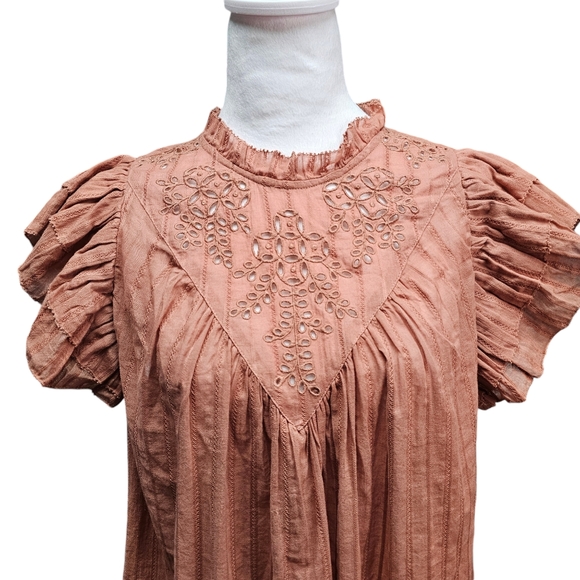 NWT Universal Thread Eyelet Ruffle Short Sleeve Cotton Top Juniors Size Large - Picture 4 of 9